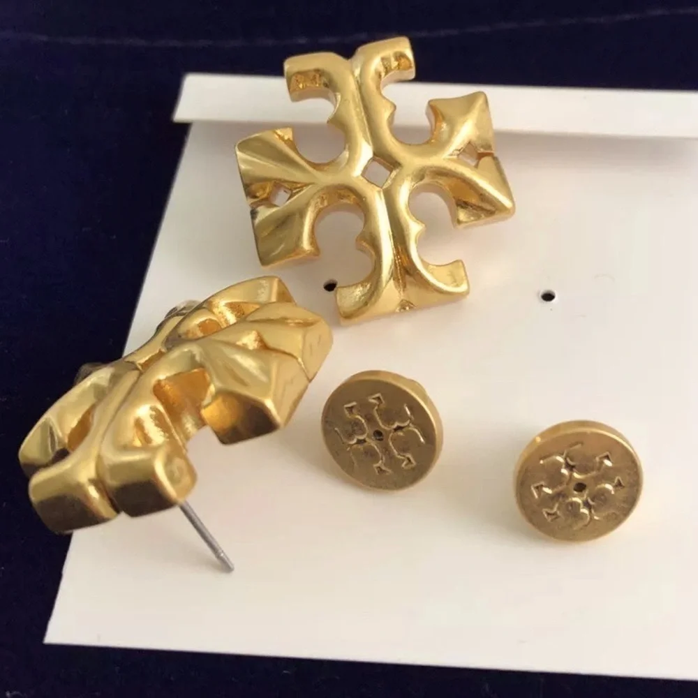🔥🔥Authentic Designer Medium Earrings At Awesome Prices To Buy Now & Save Firm